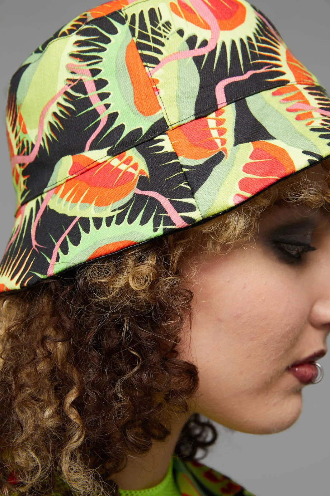 Venus Reversible PU Hat